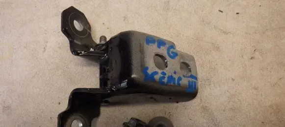 Renault Scenic III - Grand scenic III Front door upper hinge