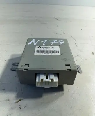 Jeep Compass Air suspension control unit module (rear) 05033301AH 10C2P0737 94712A