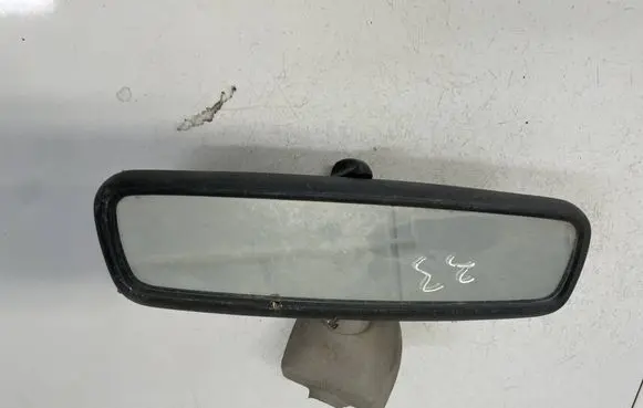 Rear view mirror (interior)