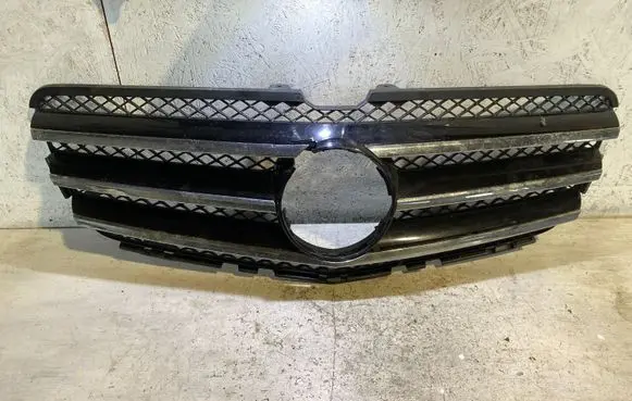 Mercedes-Benz R W251 Manufacturer badge logo/emblem A2518880060