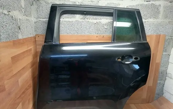 Rear door