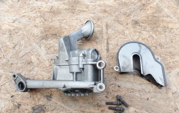 Mercedes-Benz A W168 Oil pump A1661810020