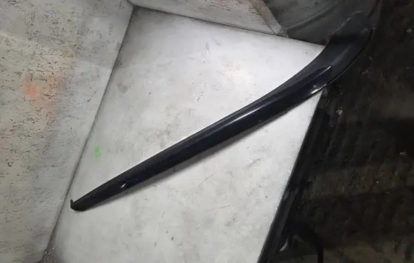 Peugeot 508 Windshield trim 9686615480
