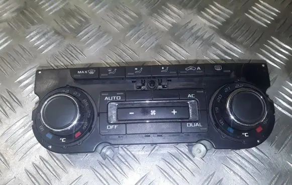 Skoda Superb B6 (3T) Climate control unit 3T0907044M 5HB00974914 5HB009749