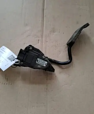 Volkswagen Sharan Accelerator throttle pedal 7M1721603A