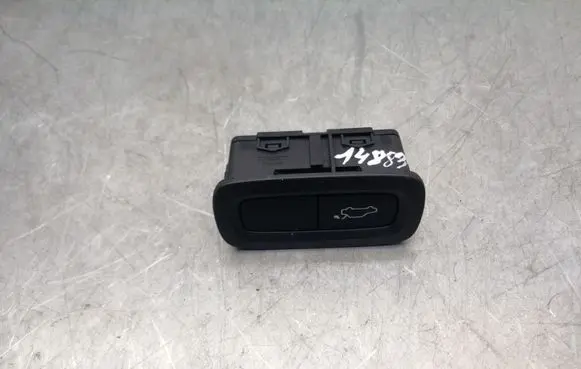 Volvo XC90 Tailgate/trunk/boot open switch 