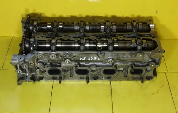 Mercedes-Benz E W212 Engine head R6510160201 26SP51 GLOWICA