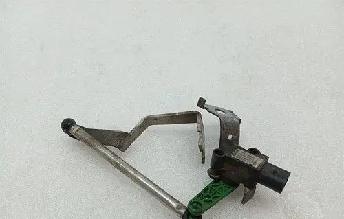Porsche 718 Cayman 982 982c Front height sensor lever 98133302180