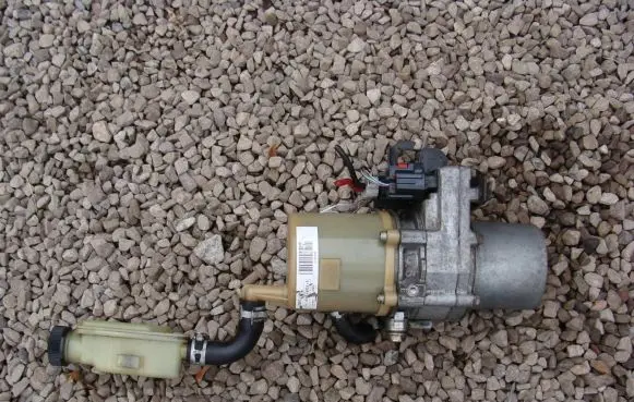 Mazda 3 II Power steering pump