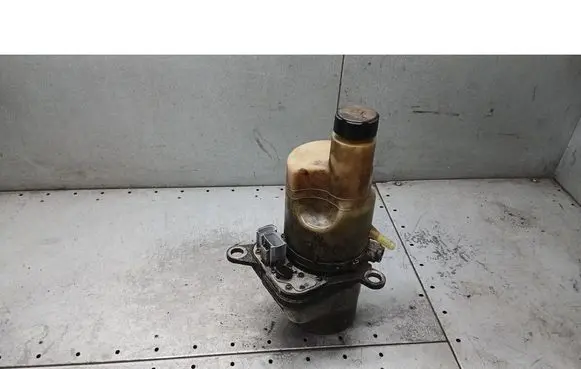 Volvo V50 Power steering pump 5N513K514AD