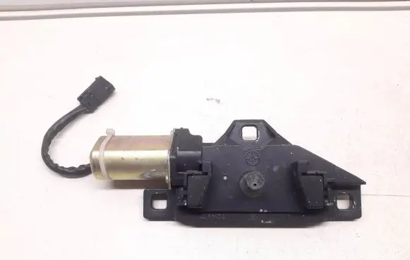 BMW 7 E65 E66 Tailgate/trunk/boot lock/catch/latch 7014872