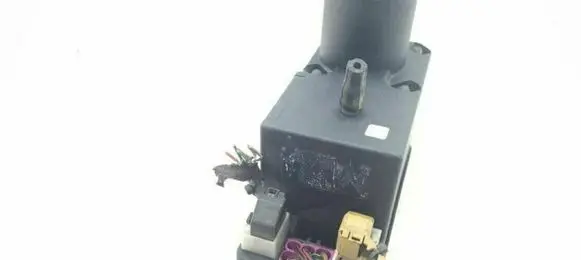 Audi 100 S4 C4 Central locking vacuum pump 4A0862257D