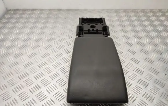 Volvo XC70 Armrest 1303437
