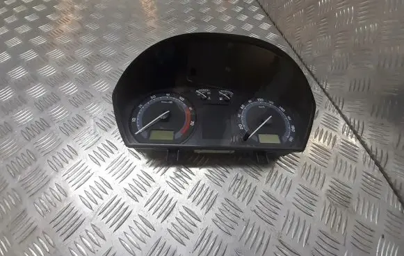 Skoda Fabia Mk1 (6Y) Tachometer 88311298
