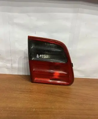 Mercedes-Benz E W210 Tailgate rear/tail lights A2108207364 D1990