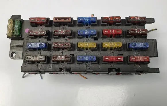 Mercedes-Benz S W140 Fuse box set 1405451101