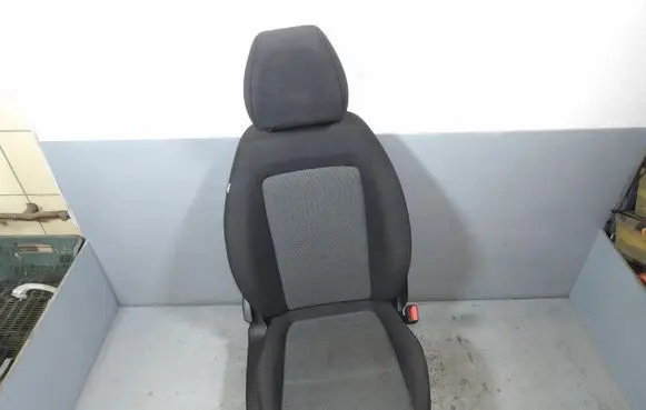Fiat Tipo Front passenger seat