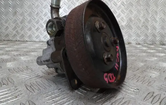 Land Rover Discovery Power steering pump 