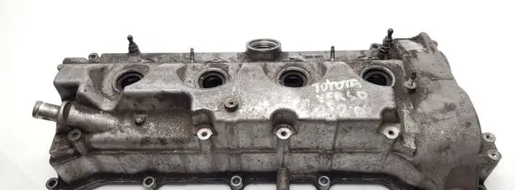 Toyota Corolla Verso AR10 Rocker cam cover 112010R011