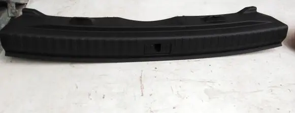 Audi Q3 F3 Trunk/boot sill cover protection 83A864483