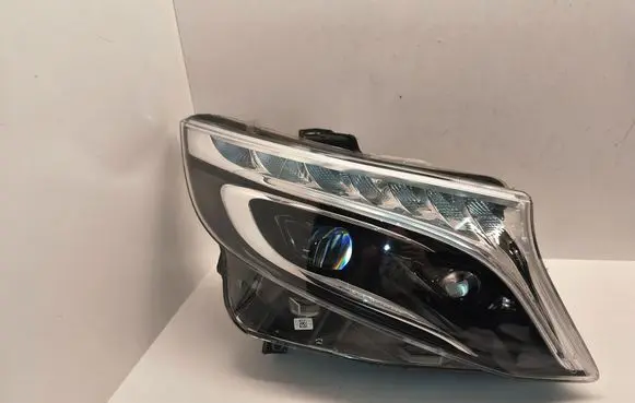 Mercedes-Benz Vito Viano W447 Headlight/headlamp A4479061501