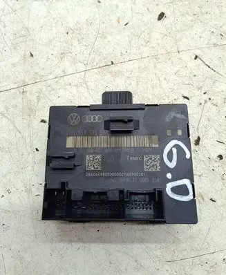 Volkswagen Touareg II Door control unit/module 4H0959795B