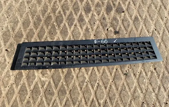 BMW 7 E65 E66 Dash center air vent grill 04519000