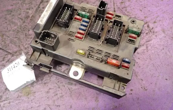 Peugeot 307 Fuse box set 9646405180