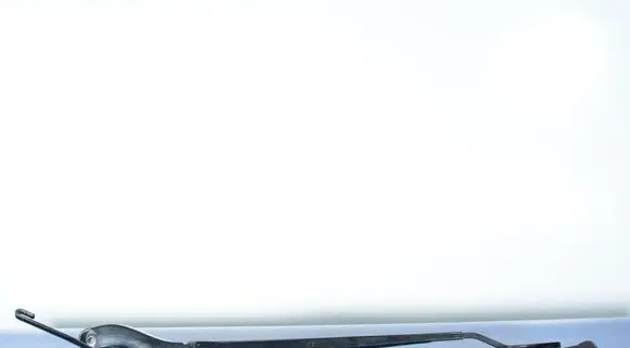 Chrysler Town & Country V Front wiper blade arm