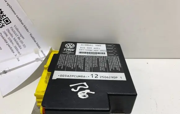 Volkswagen PASSAT B6 Airbag control unit/module 3C0909605J