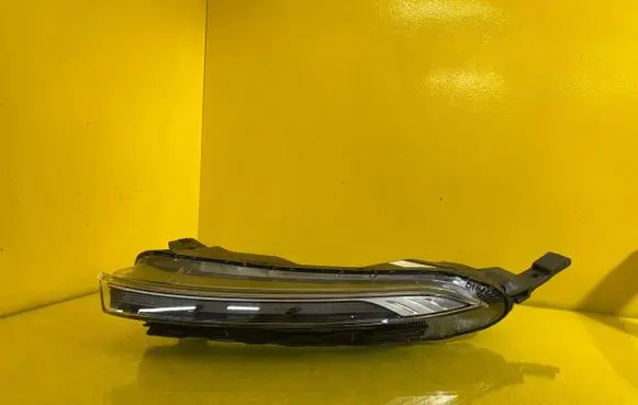 Hyundai Bayon Headlight/headlamp 92208Q0500