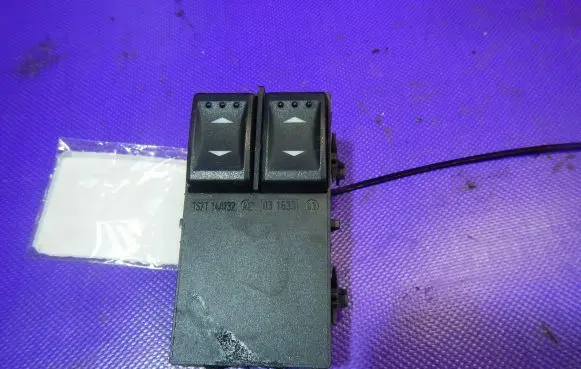 Ford Mondeo Mk III Quarter vent window switch 1S7T14A132AE