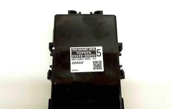 Toyota Avensis T270 Other devices 896900D050