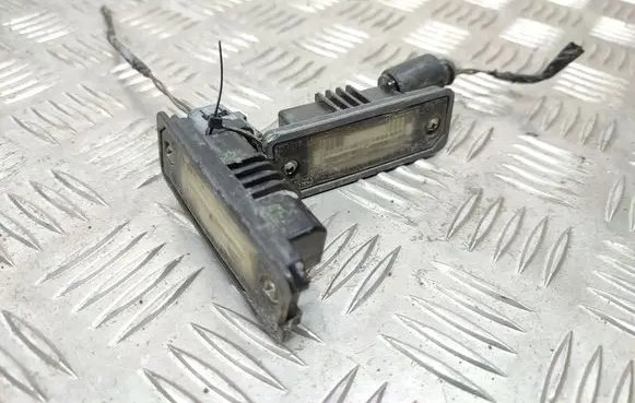 Volkswagen PASSAT CC Number plate light