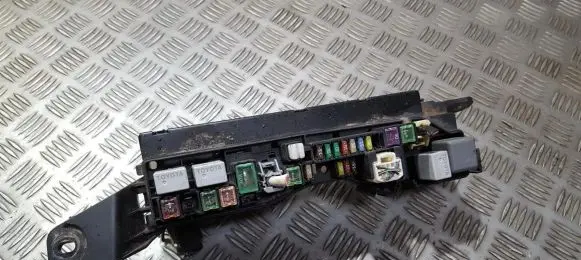 Toyota Avensis T250 Fuse box set 5136ya1