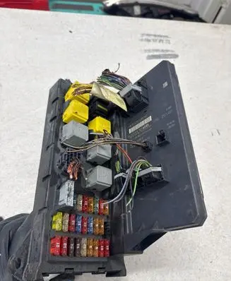 Mercedes-Benz Sprinter W906 Fuse module A9069006303 A9069017501 A9069024301