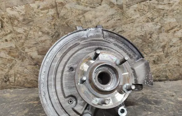 Jaguar XJ X350 Rear wheel hub spindle/knuckle 