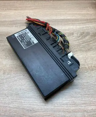 BMW 5 E60 E61 Comfort/convenience module 6969012 5WK49110 WithPlug