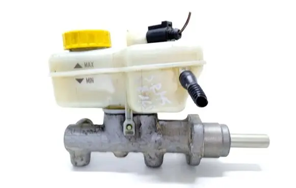 Skoda Roomster (5J) Master brake cylinder X5617