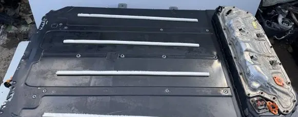 Tesla Model 3 Hybrid / electric car battery