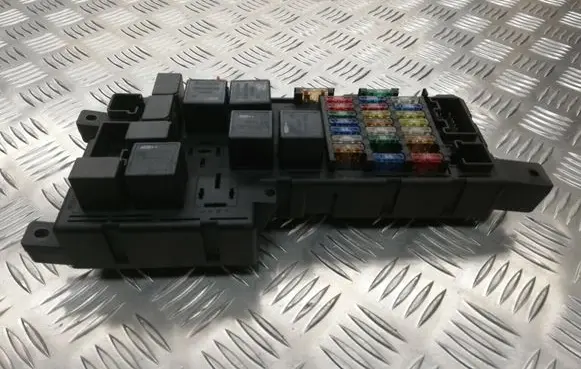 Volvo S60 Fuse module 518787205