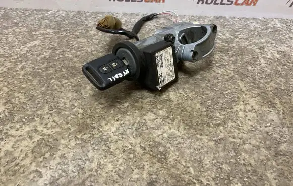 Nissan X-Trail T30 Ignition lock 5WK48042A G44535A 5A15