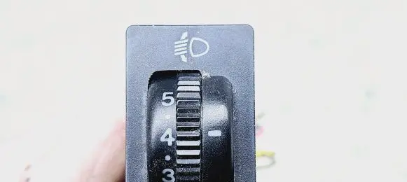 Toyota Corolla Verso AR10 Headlight level height control switch 8415202021