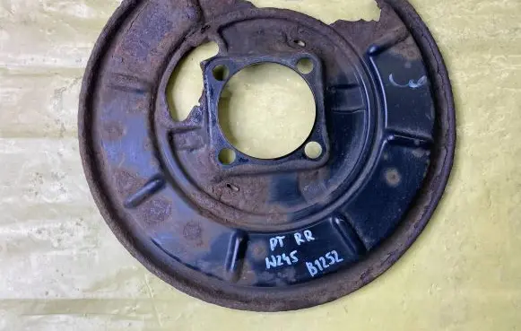 Mercedes-Benz B W245 Rear brake disc plate dust cover A1694230220
