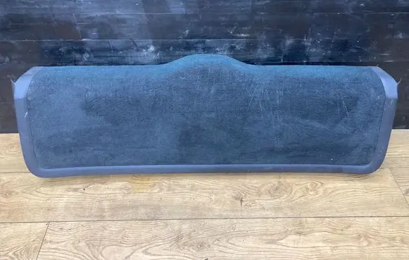 Volvo V70 Tailgate/boot lid cover trim 