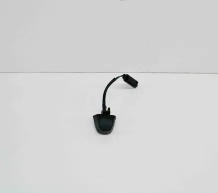BMW 3 E90 E91 Windshield washer spray nozzle 8365385