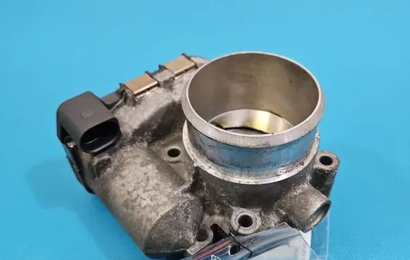 Volkswagen PASSAT B5.5 Throttle body valve 06B133062M IMPRK1557302