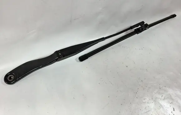 Volvo S40 Front wiper blade arm 30698249