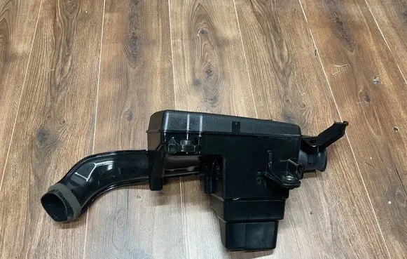 Lexus CT 200H Intake resonator 1775137100 1775237060