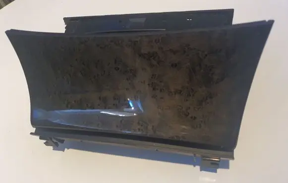 Mercedes-Benz E W211 Car ashtray A2116802852